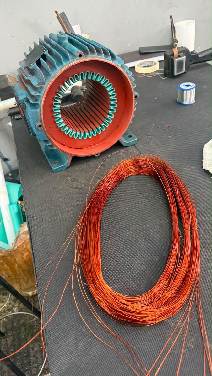Estator com o cobre retirado para rebobinamento